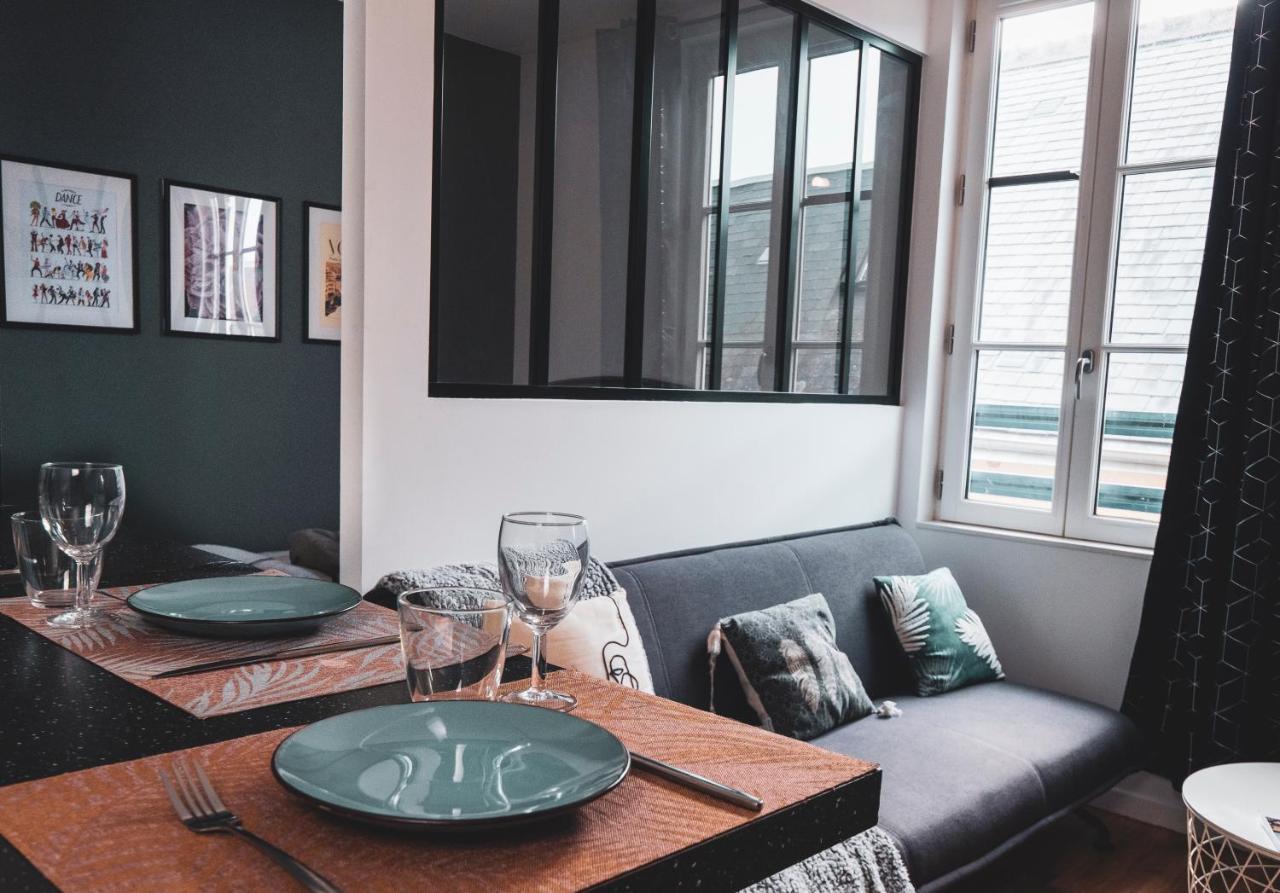 Behind The Glass_Hypercentre Apartment Amboise Bagian luar foto