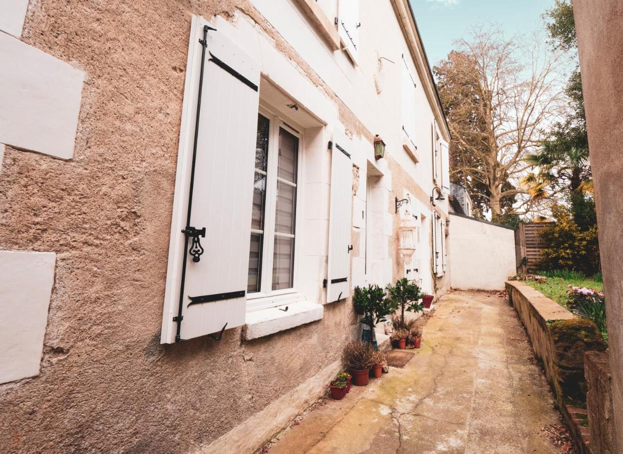Behind The Glass_Hypercentre Apartment Amboise Bagian luar foto
